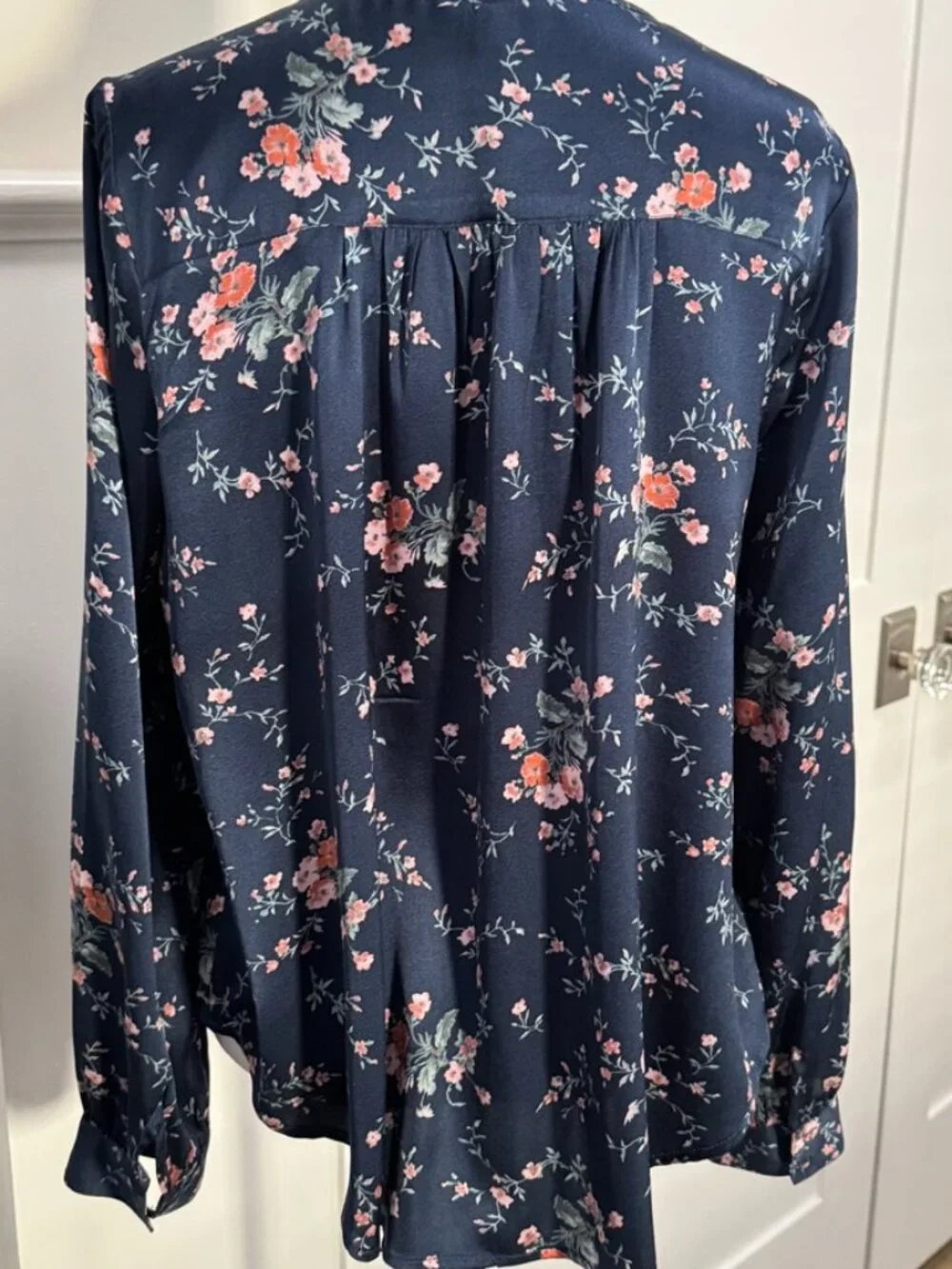 Joie 'Timlyn' Navy Blue Floral Patterned Blouse, S, Great Condition,High-Quality - Picture 5 of 8